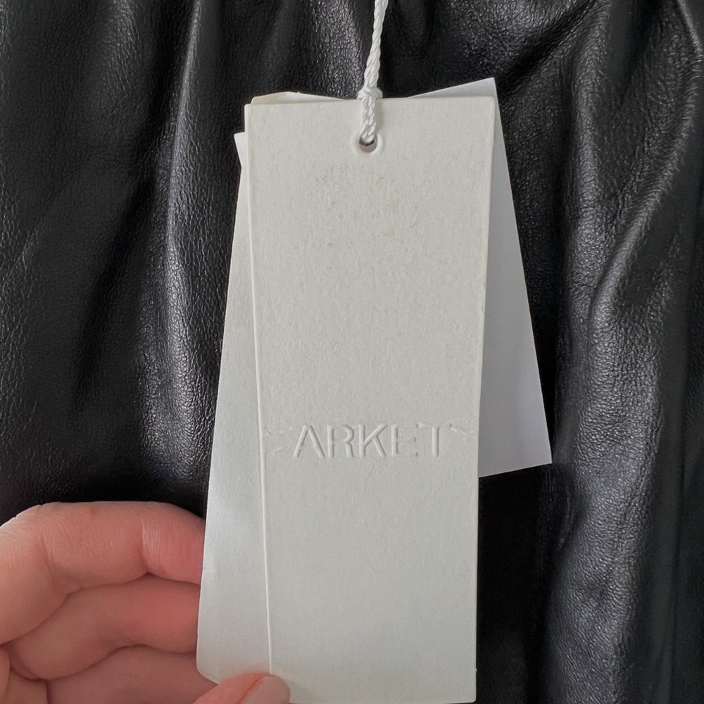 NEW (!) 100% leather Arket Skirt